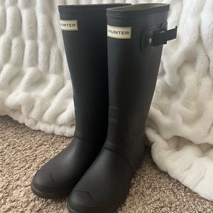 Hunter Original Tall Wellington Women’s Rain Boots. Size 7. Matte Black